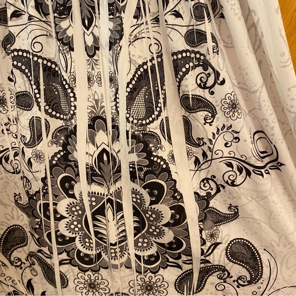 Unity Dress - Picture 6 of 8